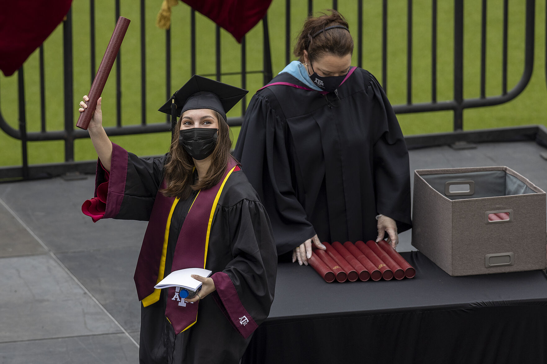Makeup graduation